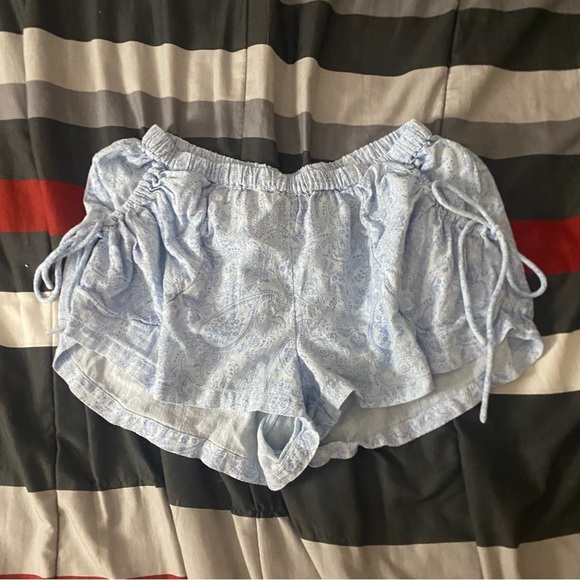 Urban Outfitters Flowy Shorts - Picture 1 of 3